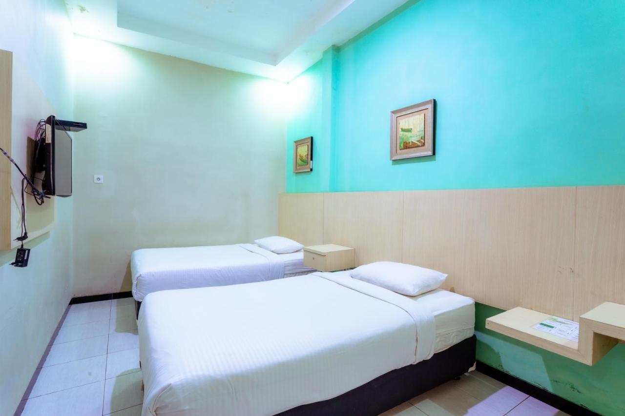Ardhya Guesthouse Syariah By Ecommerceloka Сидоарджо Екстериор снимка