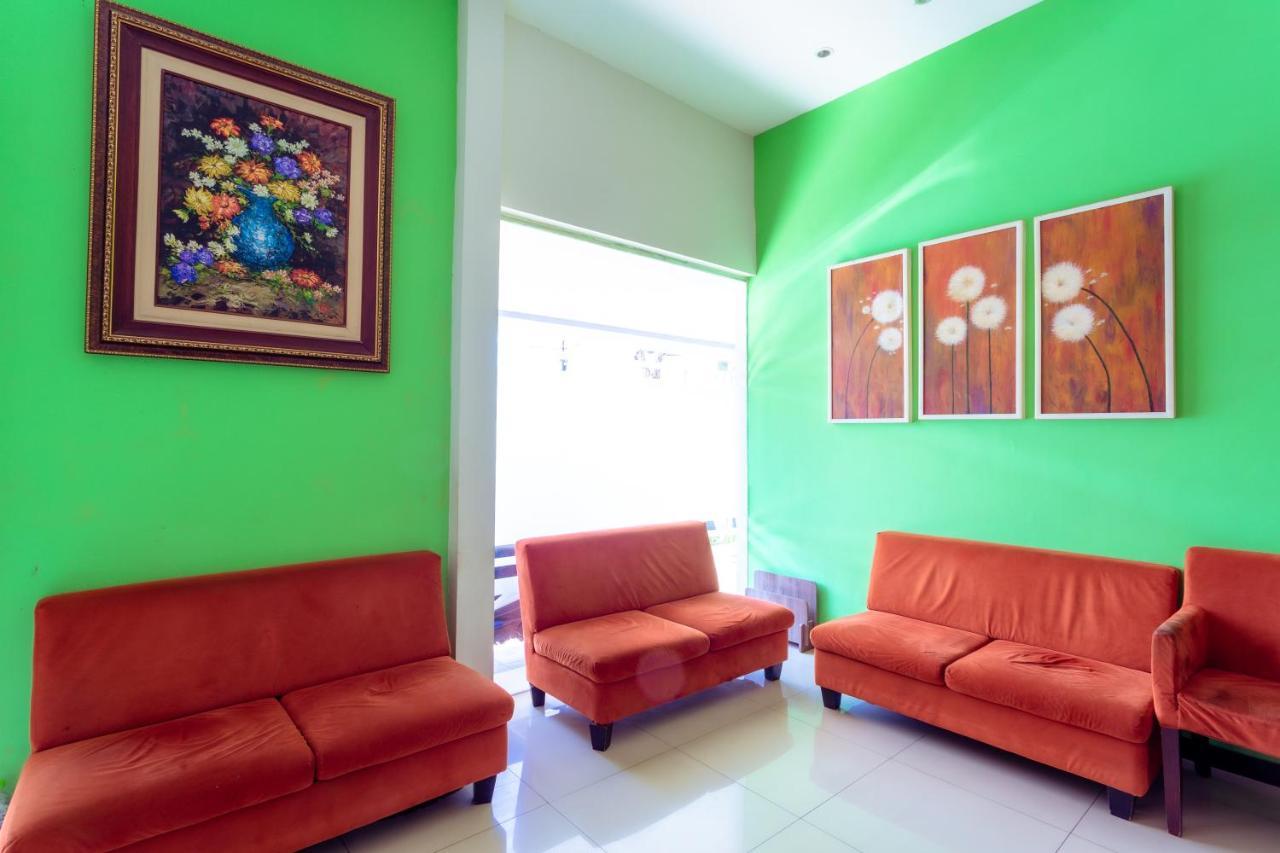 Ardhya Guesthouse Syariah By Ecommerceloka Сидоарджо Екстериор снимка