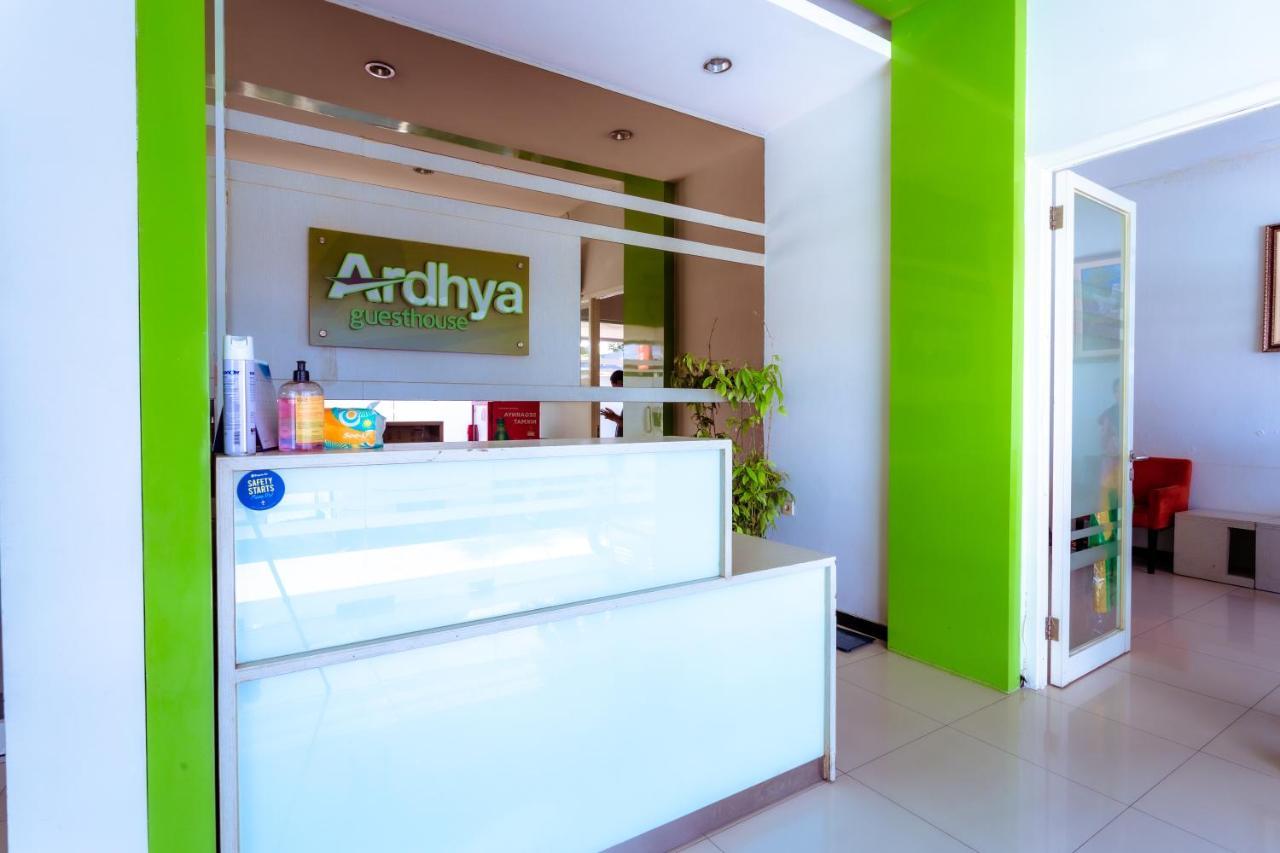 Ardhya Guesthouse Syariah By Ecommerceloka Сидоарджо Екстериор снимка